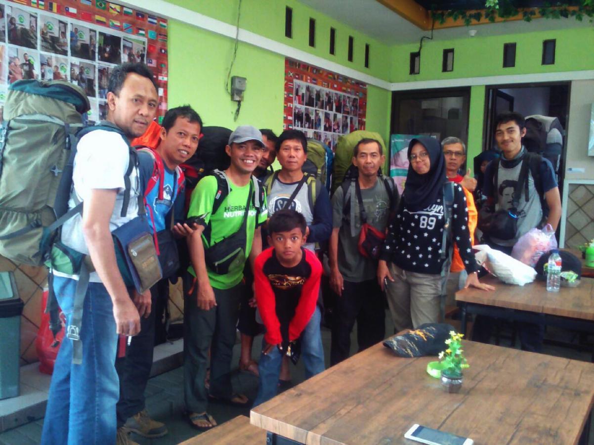 מאלאנג Pondok Backpacker מראה חיצוני תמונה